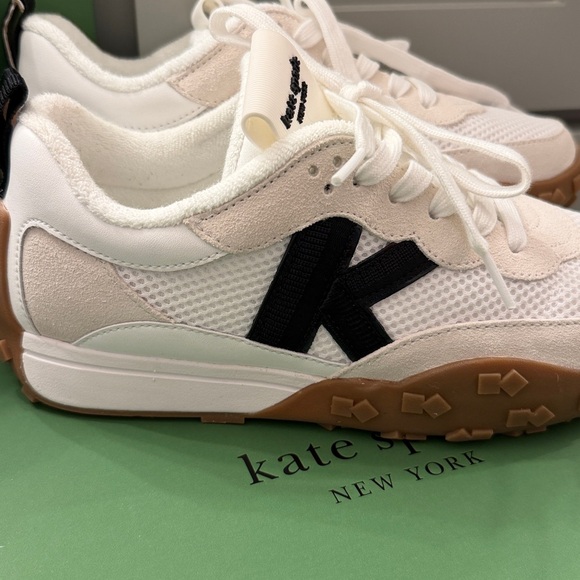 K as in Kate Runner true white mesh shoes in size 8.5 - Picture 8 of 14